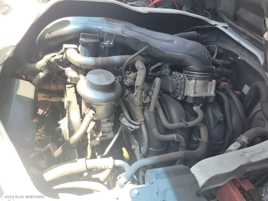 2006 Toyota Hiace Caliper