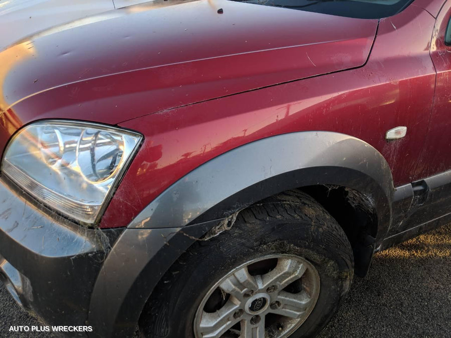 2004 Kia Sorento Left Taillight