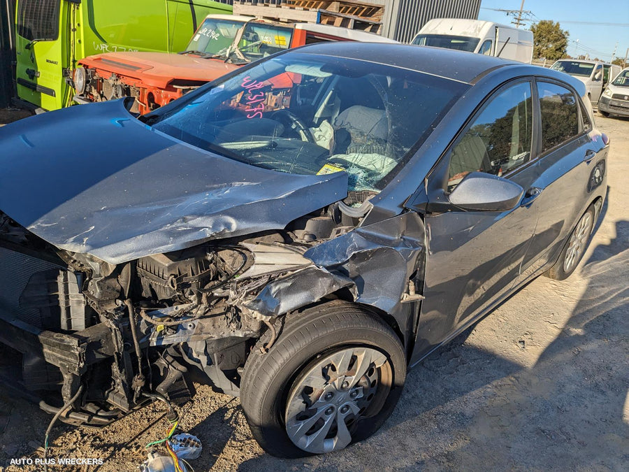 2016 Hyundai I30 Right Rear Door Sliding