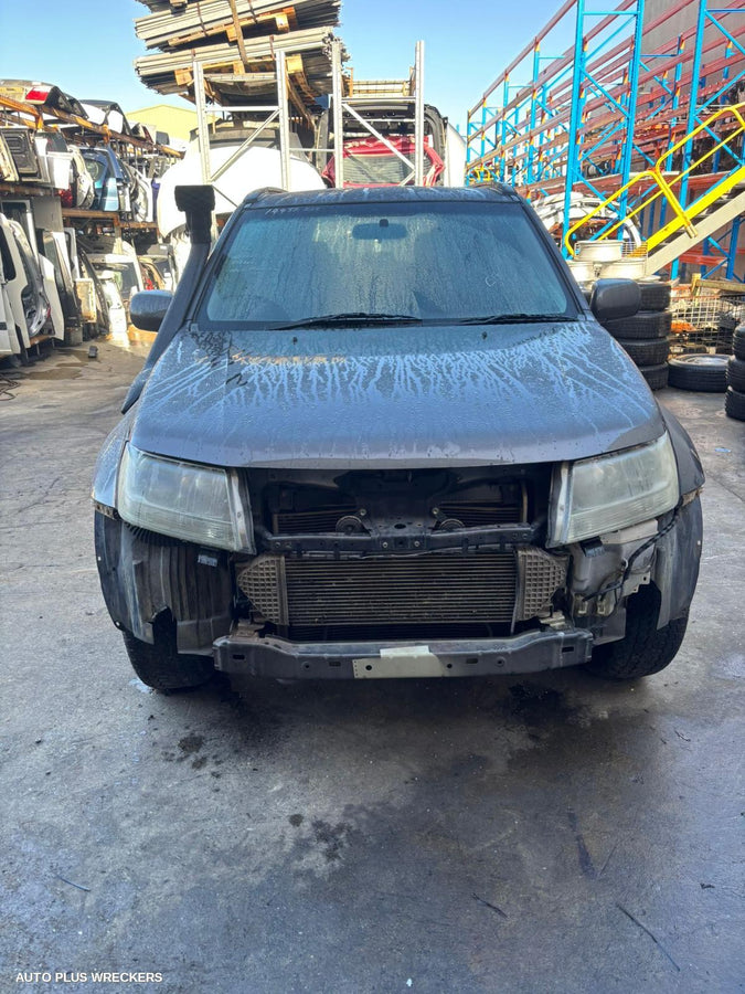 2010 Suzuki Vitara Right Rear Door Sliding