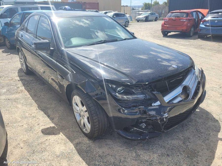 2011 Mercedes C Class Right Rear Door Sliding