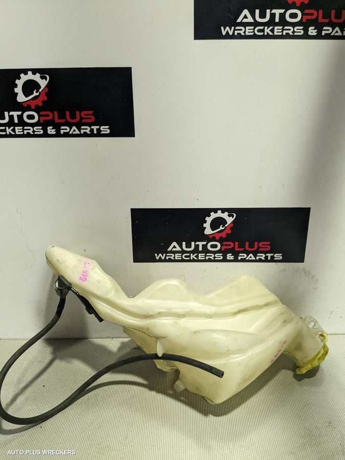 2007 Dodge Caliber Washer Bottle