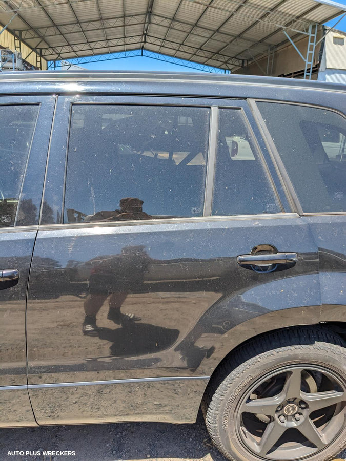 2010 Suzuki Vitara Left Guard