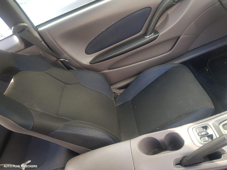 2000 Toyota Celica Fan