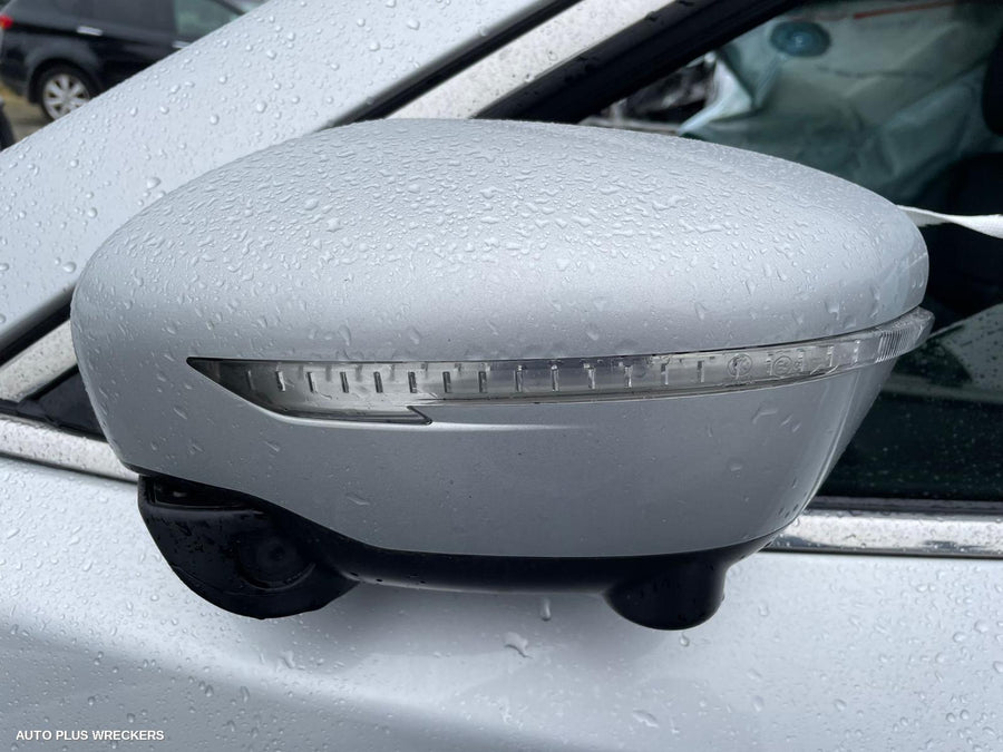 2015 Nissan Xtrail Right Door Mirror