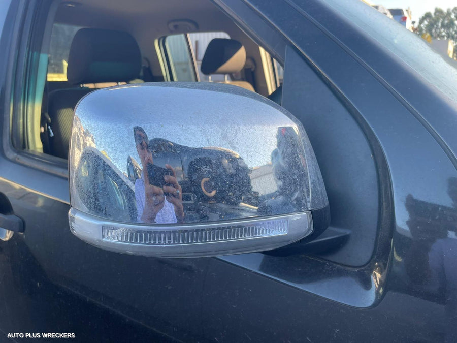2008 Nissan Navara Left Door Mirror