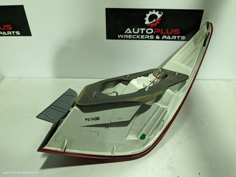 2011 Hyundai I45 Left Taillight
