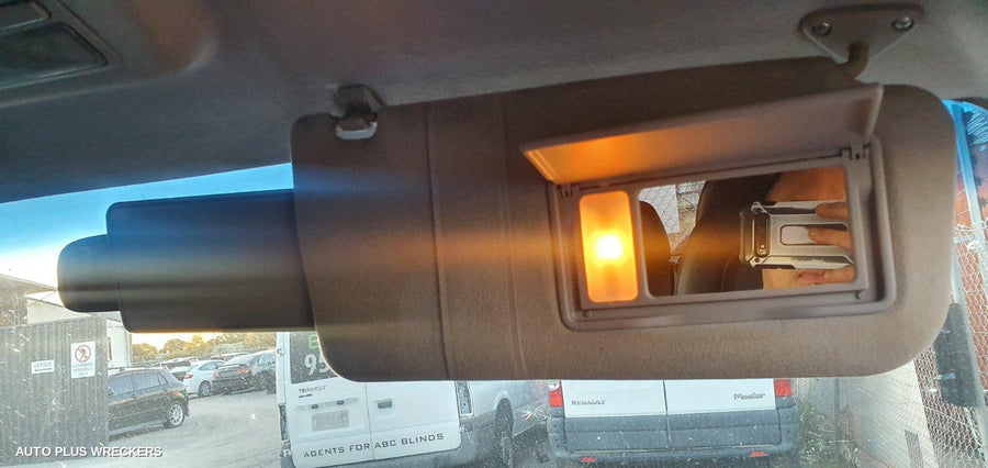 2005 Mitsubishi Pajero Door Handle