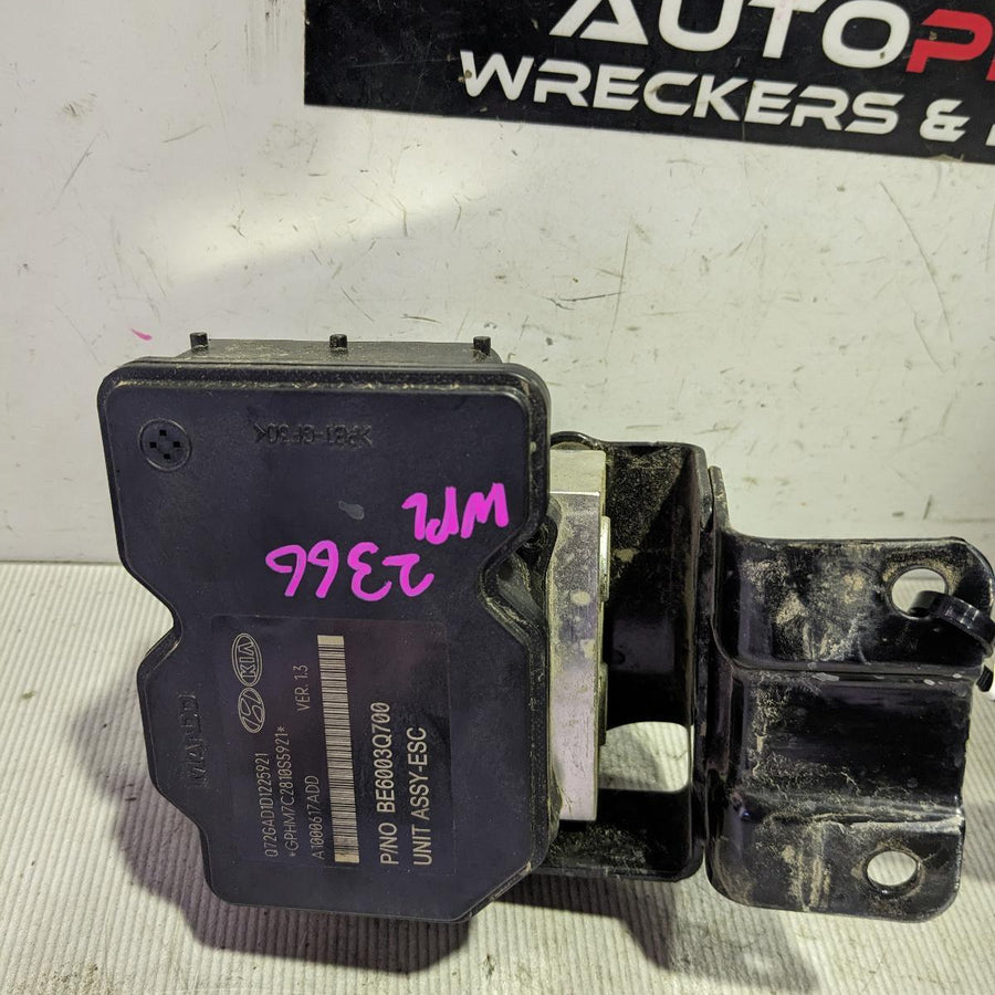 2013-2019 Hyundai Accent Abs Pump Modulator