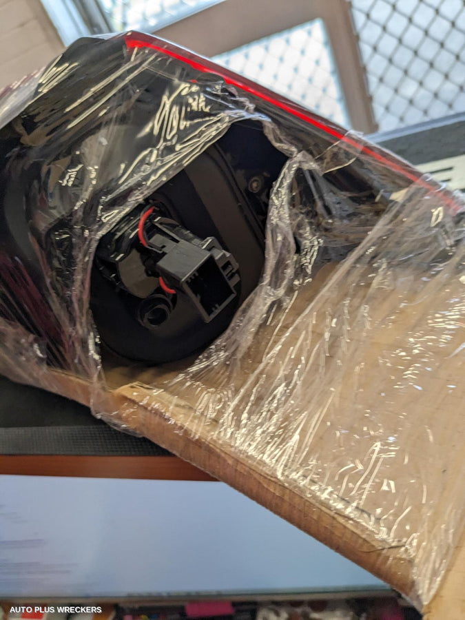 2012 Volkswagen Golf Left Taillight