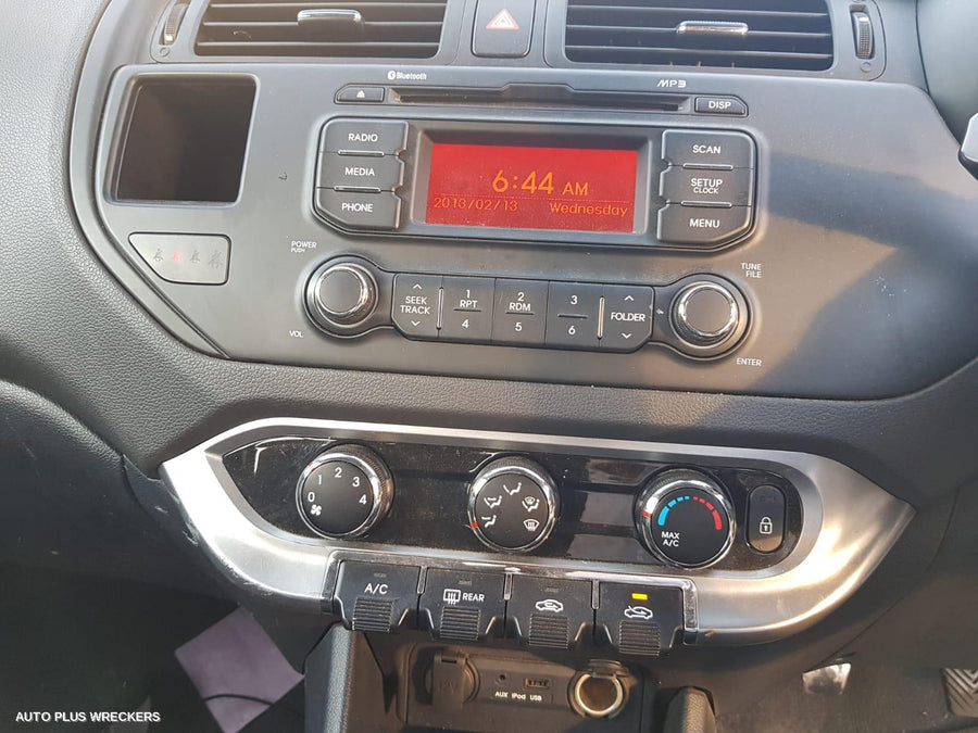 2013 Kia Rio Left Rear Door Window