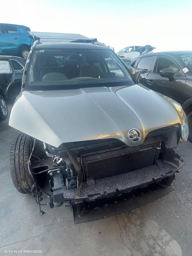 2011-2017 Skoda Yeti Left Front Door Window