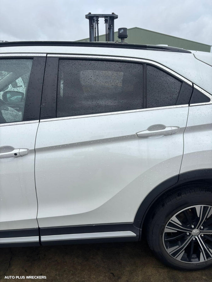 2017-2026 Mitsubishi Eclipse Cross Right Rear Door Window