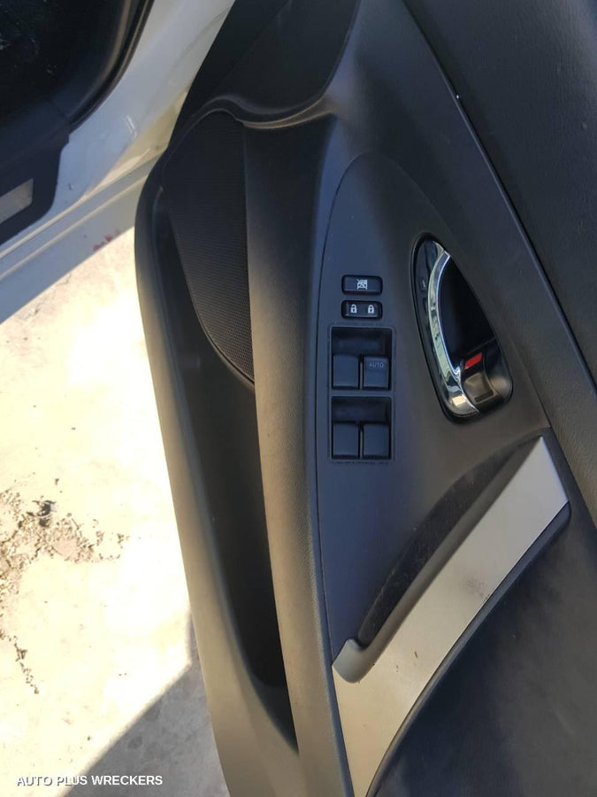 2011 Toyota Camry Left Indicator Fog Side