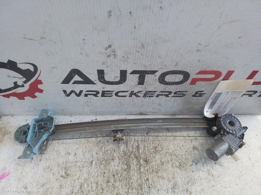 2020 Suzuki Swift Right Front Window Reg Motor