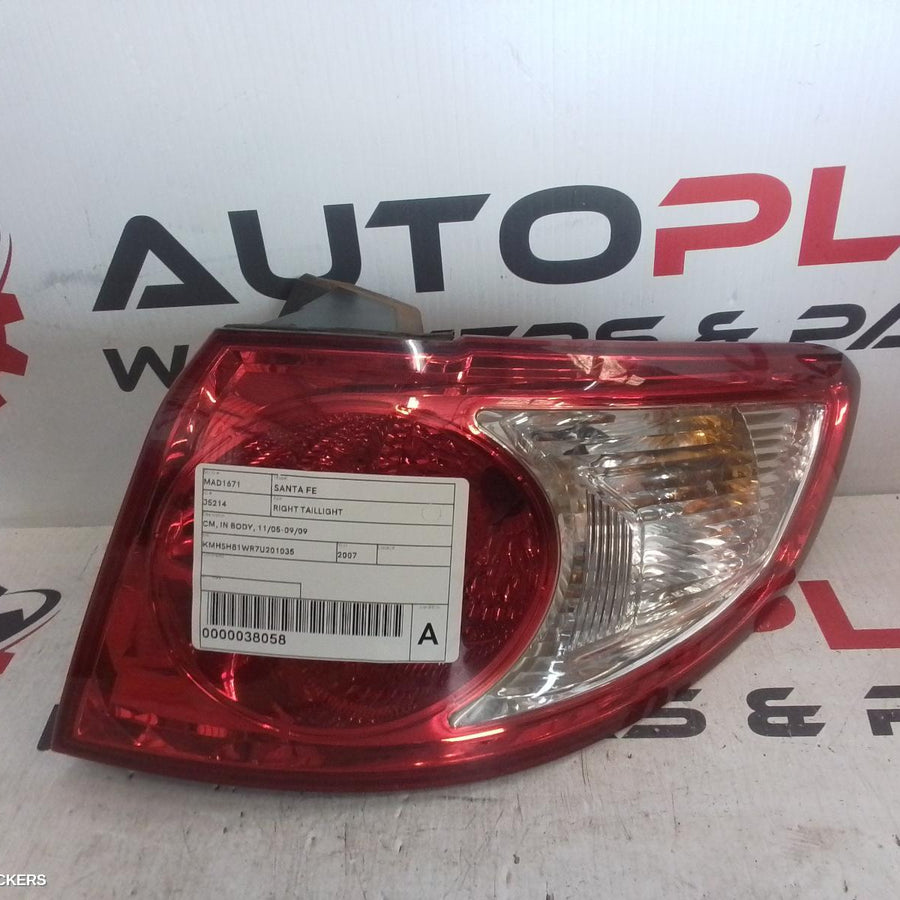 2005-2009 Hyundai Santa Fe Right Taillight
