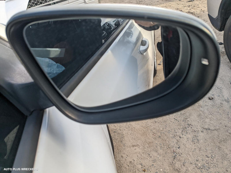 2011 Volkswagen Golf Left Rear Door Window