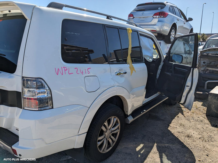 2006-2021 Mitsubishi Pajero Right Front Door Window