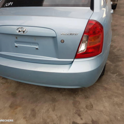 2007 Hyundai Accent Left Front Door