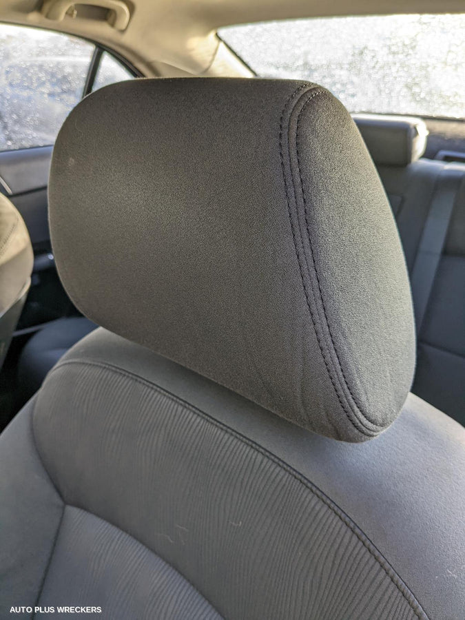 2010 Suzuki Kizashi Left Taillight