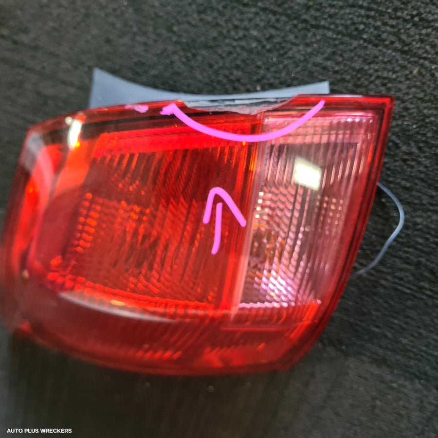 2007-2010 Nissan Dualis Left Taillight