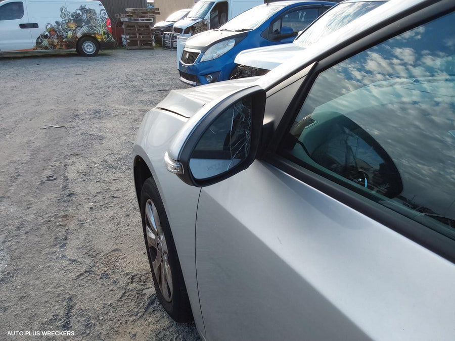 2016 Holden Cruze Right Front Door Window