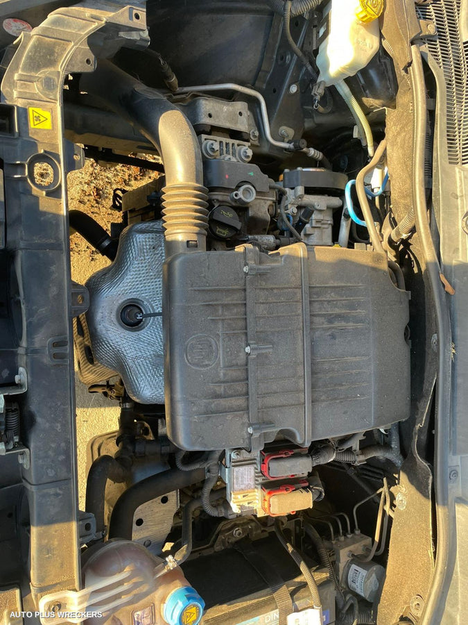 2014 Fiat Punto Right Front Door