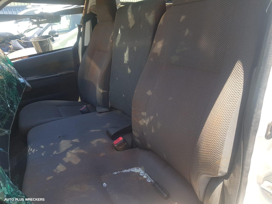 2014 Toyota Hiace Left Front Door