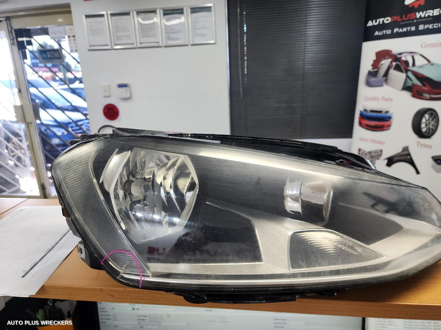 2012-2017 Volkswagen Golf Right Headlamp