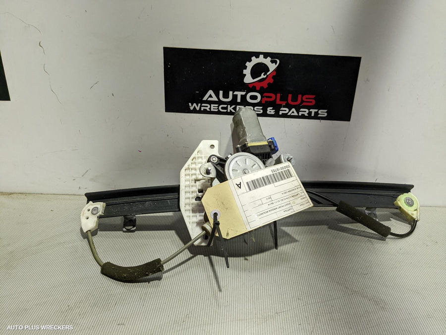 2012 HOLDEN CAPTIVA RIGHT FRONT WINDOW REG MOTOR
