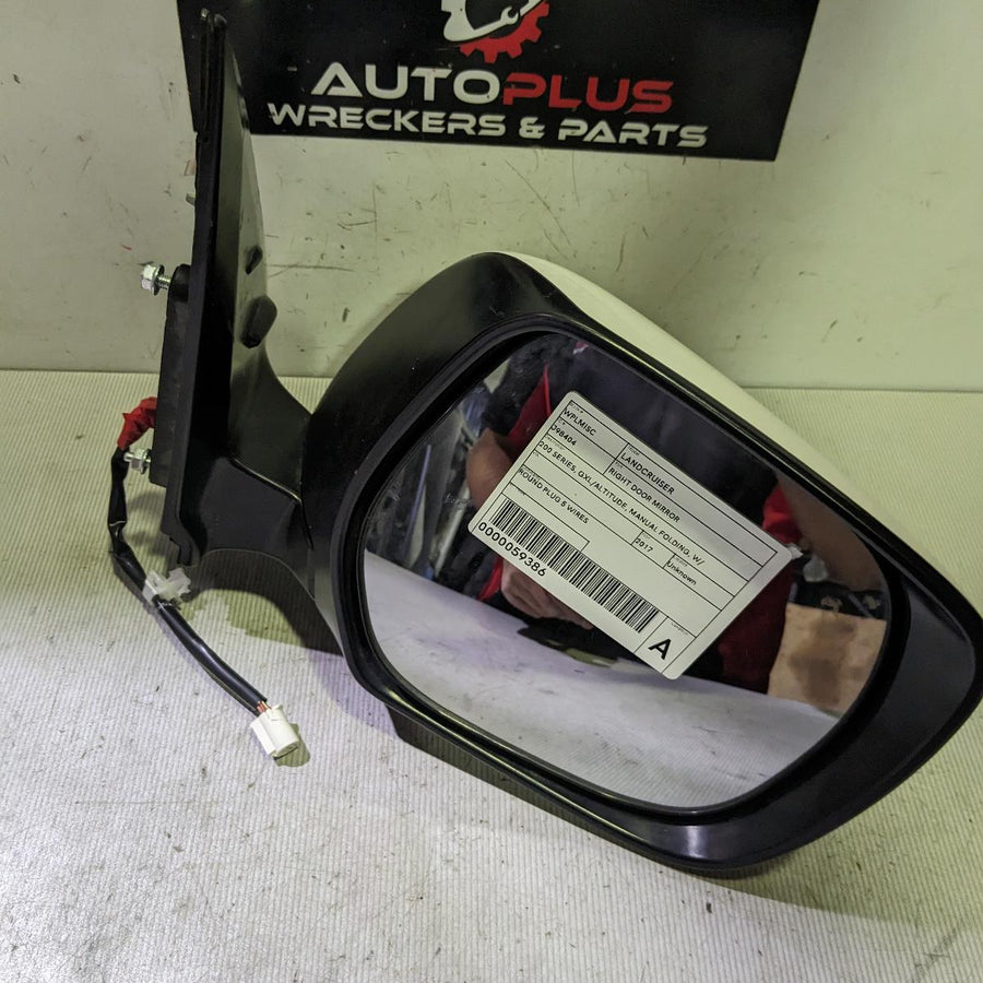 2017 Toyota Landcruiser Right Door Mirror