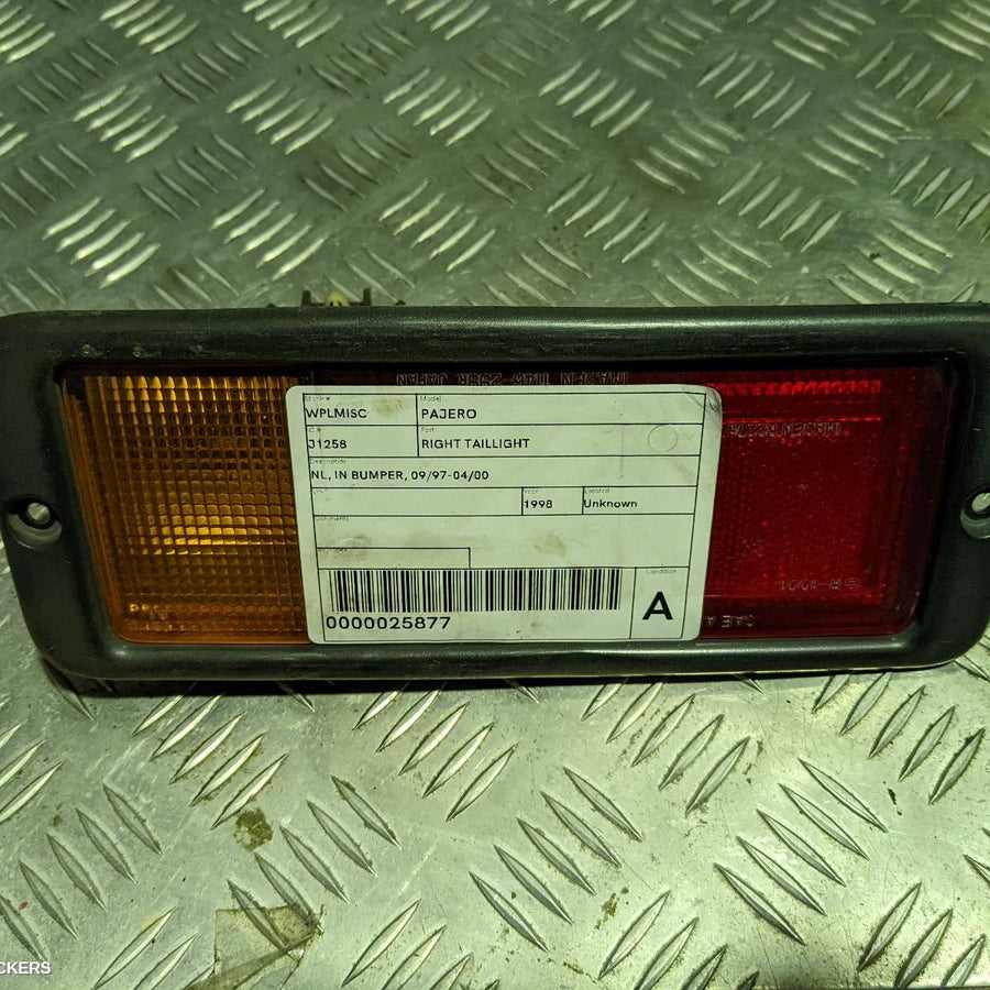 1997-2000 Mitsubishi Pajero Right Taillight