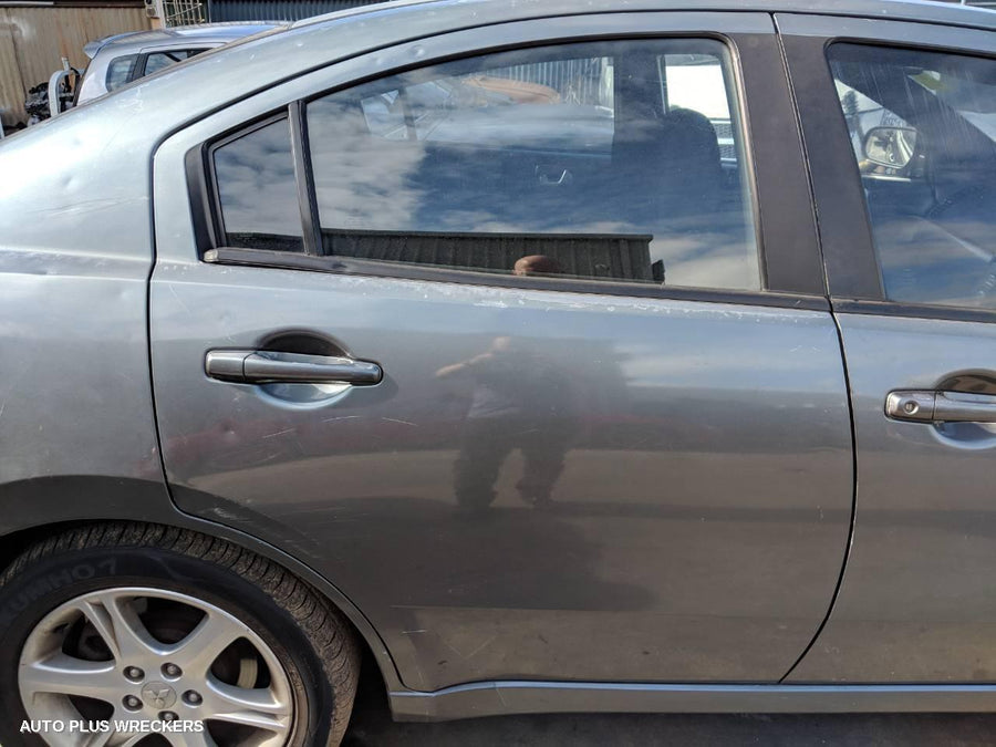 2007 MITSUBISHI 380 DOOR HANDLE