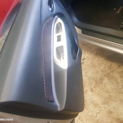 2006 Toyota Yaris Left Front Window Reg Motor