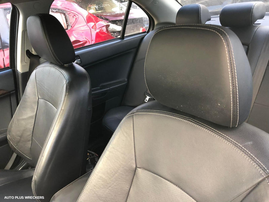 2010 Mitsubishi Lancer Right Front Door Window