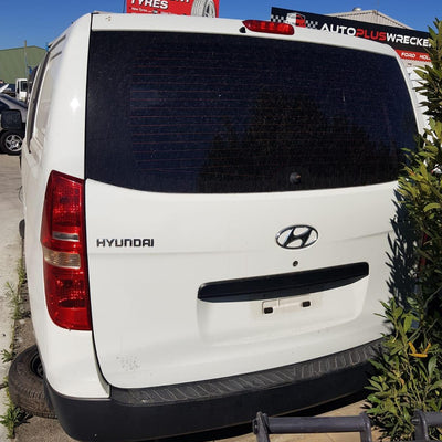 2011 Hyundai Iload/imax Left Rear Door Window