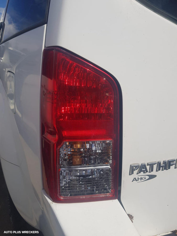 2006 Nissan Pathfinder Left Headlamp