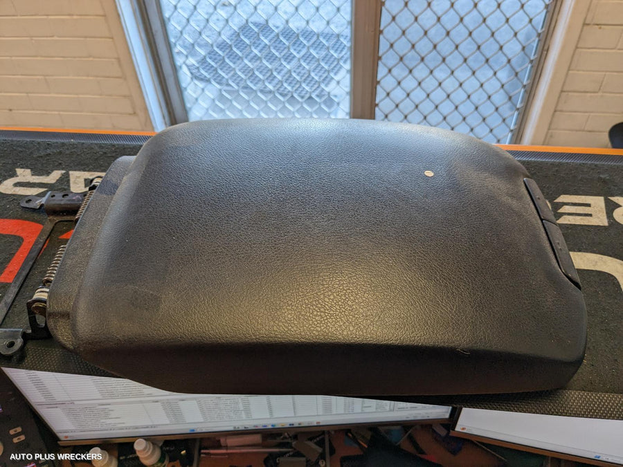 2017 Toyota Prado Console