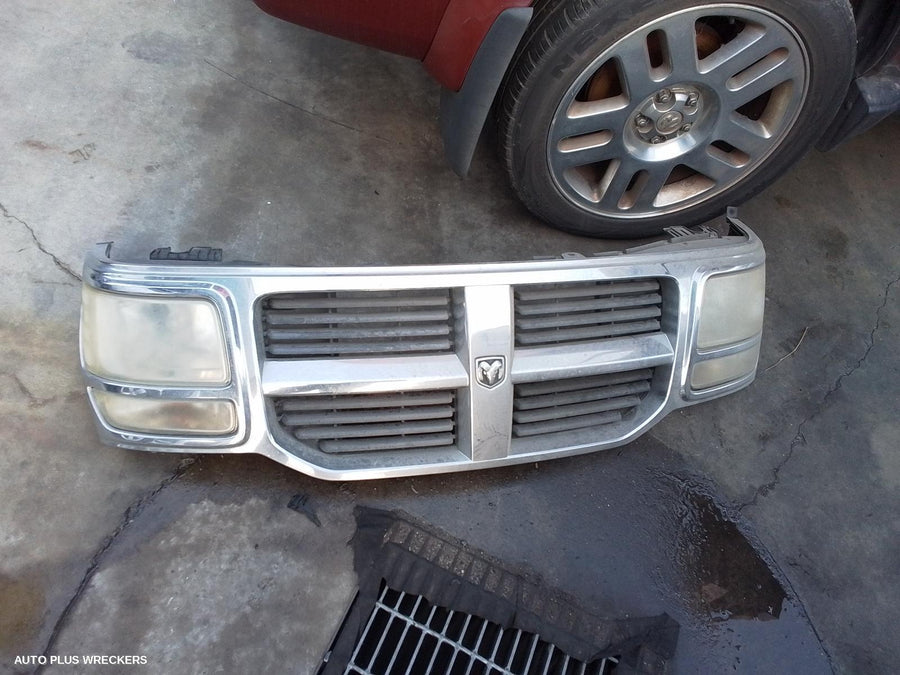 2007 Dodge Nitro Left Guard