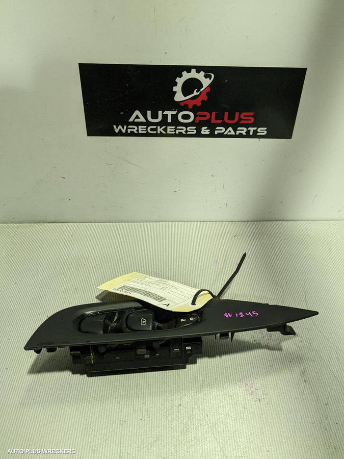 2017 Nissan Qashqai Pwr Dr Wind Switch