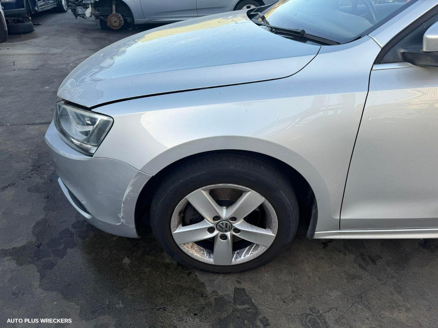 2013 Volkswagen Jetta Radiator Support