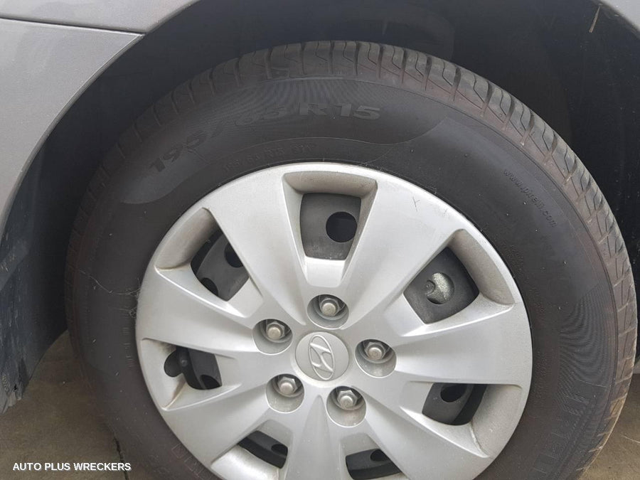 2011 HYUNDAI I30 RIGHT FRONT DOOR WINDOW