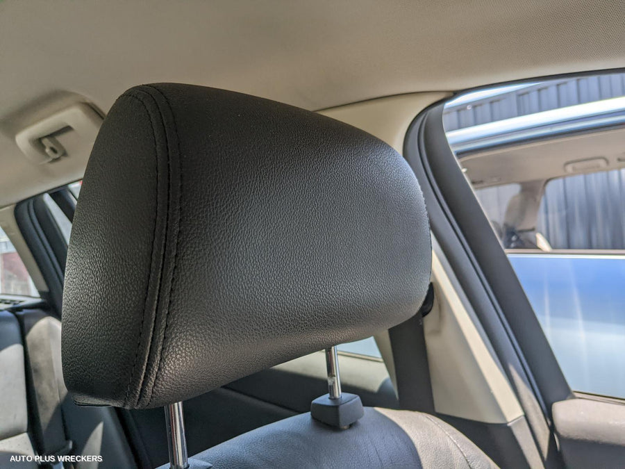 2012 Holden Commodore Left Rear Door Sliding