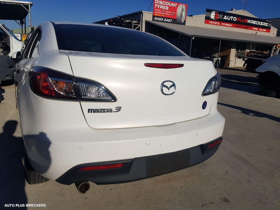 2009-2013 Mazda 3 Right Rear Door Window