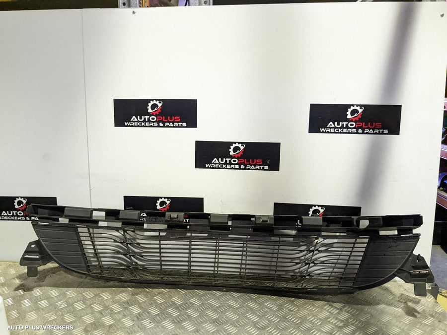 2012 Renault Megane Grille