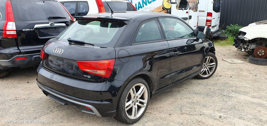 2013 Audi A1 Left Front Door