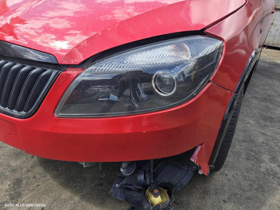 2014 Skoda Fabia Side Step Skirt