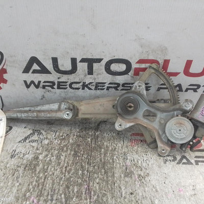 1998-2002 Toyota Landcruiser Left Front Window Reg Motor