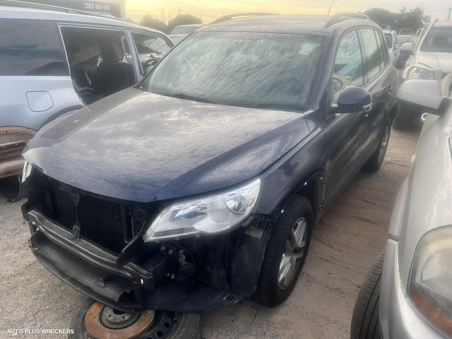 2011 Volkswagen Tiguan Right Rear Door Sliding