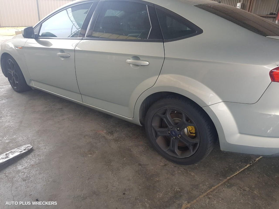 2008 FORD MONDEO REAR GARNISH